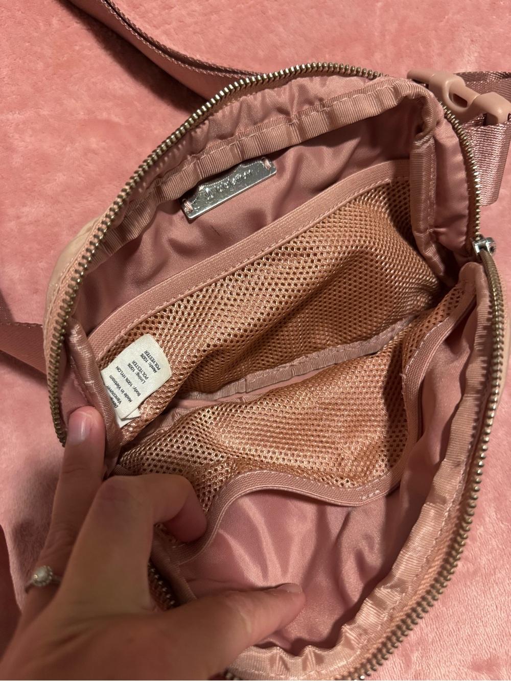Lululemon bag - Picture 4 of 5